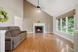 655 Deer Lakes Dr, Goodfield, IL 61742 - Photo 17