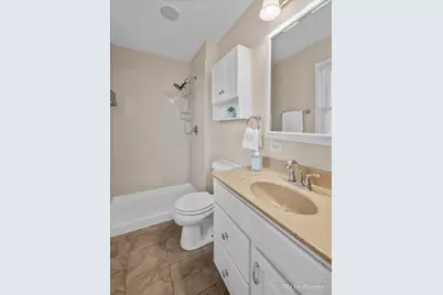 720 Woodhollow Lane, Buffalo Grove, IL 60089 - Photo 21