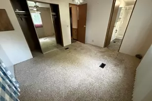 98 Maple Ln, Sandwich, IL 60548 - Photo 7