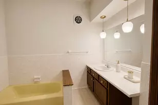 389 Chicago Rd, Paw Paw, IL 61353 - Photo 19