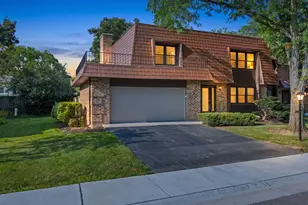 3936 Dundee Rd, Northbrook, IL 60062 - Photo 3