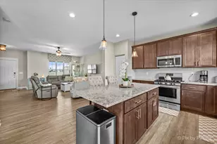 2240 Coventry Cir S, Sycamore, IL 60178 - Photo 9