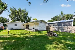 116 N Hickory St, Waterman, IL 60556 - Photo 21