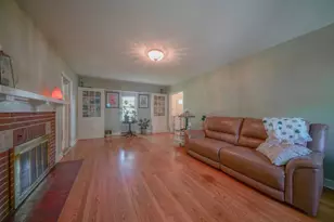 1205 W 6th Ave, Rochelle, IL 61068 - Photo 9