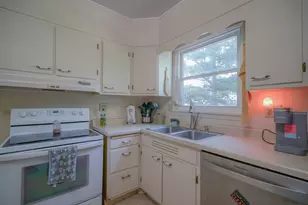 1205 W 6th Ave, Rochelle, IL 61068 - Photo 7