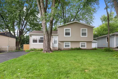 1903 Highview Avenue, McHenry, IL 60050 - Photo 1