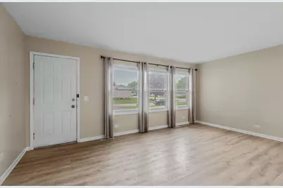 1903 Highview Avenue, McHenry, IL 60050 - Photo 3