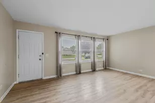 1903 Highview Ave, McHenry, IL 60050 - Photo 3