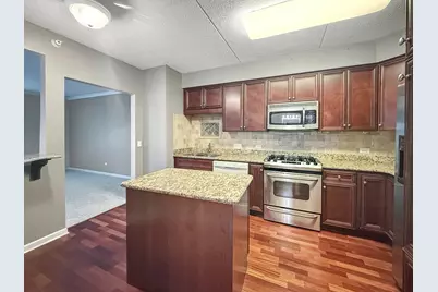 701 W Rand Road #137, Arlington Heights, IL 60004 - Photo 3