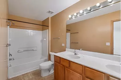 1548 Grand Drive #6, Dekalb, IL 60115 - Photo 19