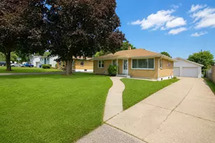 3209 Cornell Rd, Waukegan, IL 60087 - Photo 3