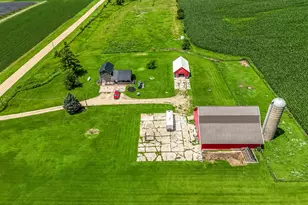 15564 W Fisher Rd, Lena, IL 61048 - Photo 7