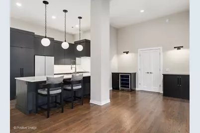 333 W Hubbard Street #904, Chicago, IL 60654 - Photo 7