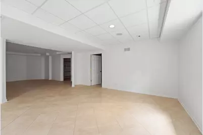 7001 Laramie Avenue, Skokie, IL 60077 - Photo 49