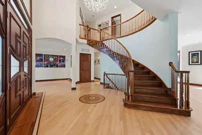 7001 Laramie Avenue, Skokie, IL 60077 - Photo 3