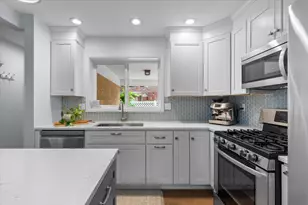 6150 N Keating Ave, Chicago, IL 60646 - Photo 15