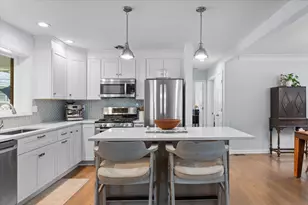 6150 N Keating Ave, Chicago, IL 60646 - Photo 13
