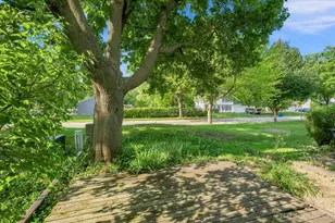 175 N Glengarry Dr, Geneva, IL 60134 - Photo 29