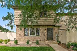 772 Lake Rd, New Lenox, IL 60451 - Photo 1