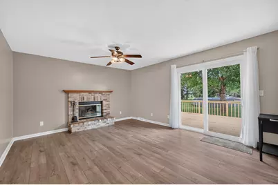 265 W Carol Avenue, Cortland, IL 60112 - Photo 13