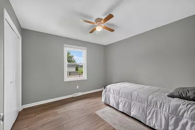 265 W Carol Avenue, Cortland, IL 60112 - Photo 15