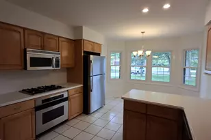 1031 Holly Ln, Glenview, IL 60025 - Photo 5