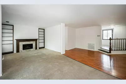 880 Johnstown Lane #B, Wheaton, IL 60189 - Photo 13