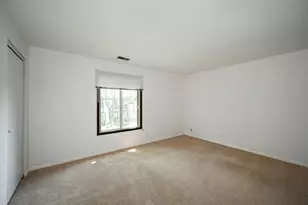 880 Johnstown Ln, Wheaton, IL 60189 - Photo 19