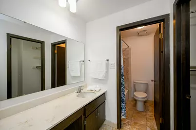 880 Johnstown Lane #B, Wheaton, IL 60189 - Photo 17