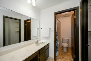 880 Johnstown Ln, Wheaton, IL 60189 - Photo 17
