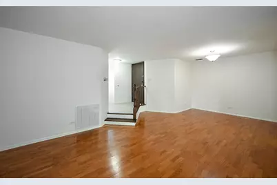 880 Johnstown Lane #B, Wheaton, IL 60189 - Photo 9