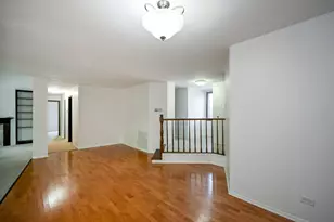 880 Johnstown Ln, Wheaton, IL 60189 - Photo 11