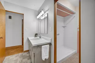 221 Hillside Ln, Bloomington, IL 61701 - Photo 23