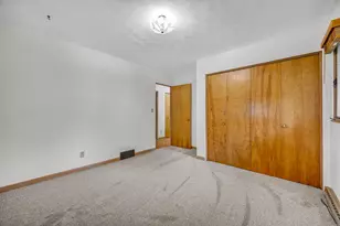 221 Hillside Ln, Bloomington, IL 61701 - Photo 19