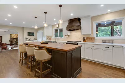 1211 S Grove Avenue, Barrington, IL 60010 - Photo 3