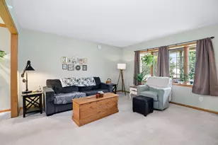 559 Hollyberry Ln, Bourbonnais, IL 60914 - Photo 5