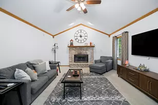 559 Hollyberry Ln, Bourbonnais, IL 60914 - Photo 9