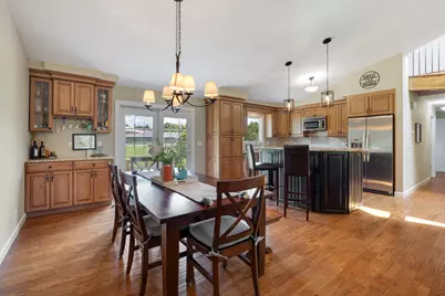 9N859 Channel Court, Elgin, IL 60124 - Photo 5