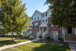 335 Lakeshore Dr, Oswego, IL 60543 - Photo 3