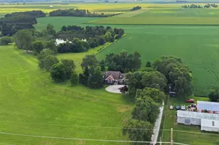 1737 E 1700 North Rd, Watseka, IL 60970 - Photo 9