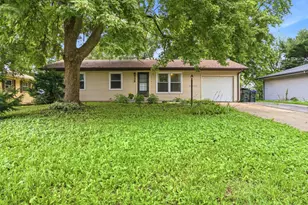 129 Dolores St, Oswego, IL 60543 - Photo 1
