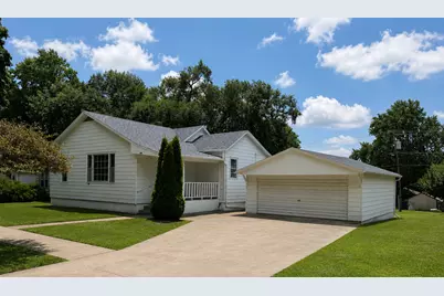423 W Minnesota Street, Spring Valley, IL 61362 - Photo 1