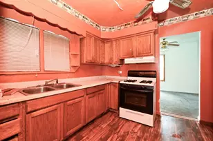 2710 30th St, Zion, IL 60099 - Photo 13