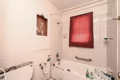 629 S Fulton Avenue, Waukegan, IL 60085 - Photo 9