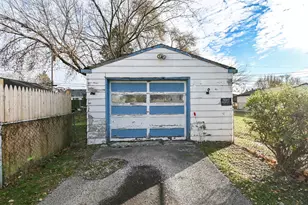 629 S Fulton Ave, Waukegan, IL 60085 - Photo 23