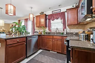 1401 Ballyshannon Dr, Bloomington, IL 61704 - Photo 9
