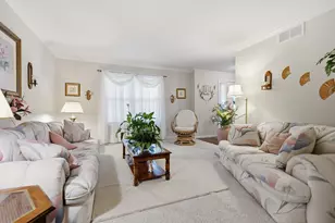 1401 Ballyshannon Dr, Bloomington, IL 61704 - Photo 7