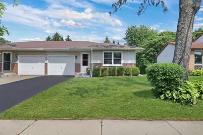 537 Lincoln Avenue, Grayslake, IL 60030 - Photo 1