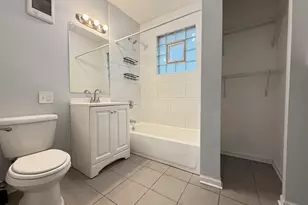 1246 W Ohio St, Chicago, IL 60642 - Photo 9