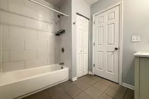 1246 W Ohio St, Chicago, IL 60642 - Photo 13